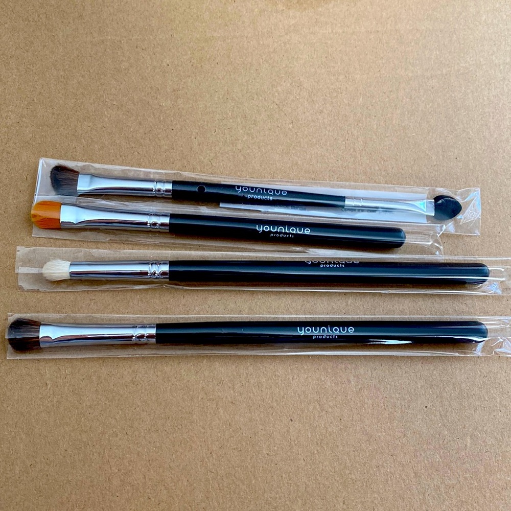 Younique brushes - NEW